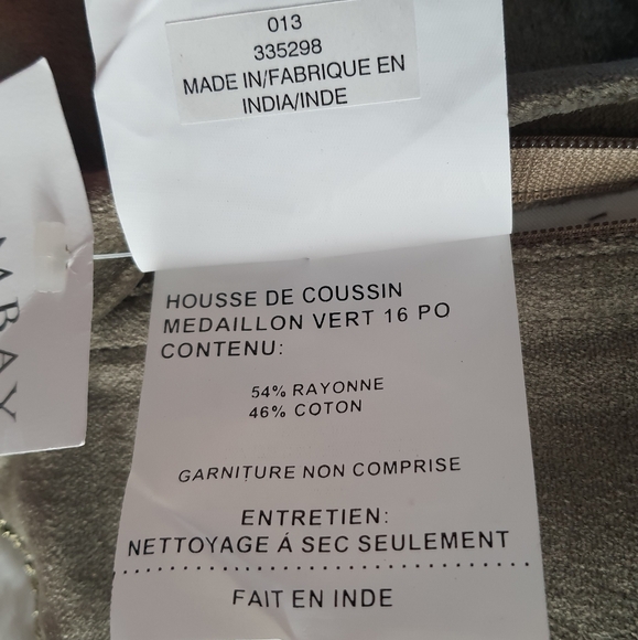 Set of 2 Bombay (16") Green Beaded Medallion Pillows Velvet Feather Down - Picture 6 of 11